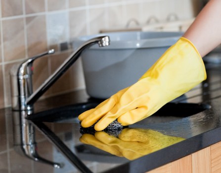 Thorough oven maintenance service in an E9 home kitchen